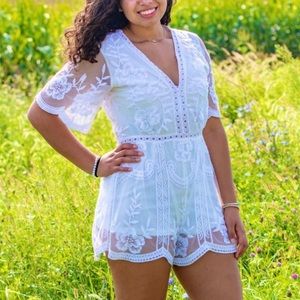 Lace White Rhomper